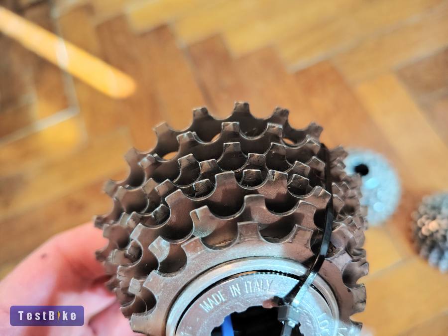 Campagnolo és Marchisio hátsó sorok, fogaskoszorúk, kaz.test
