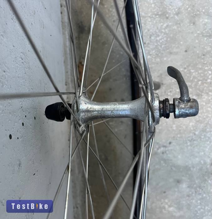 Campagnolo országúti első kerék