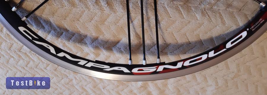 Campagnolo Shamal Ultra országúti kerékszett. Nagyon szép! 