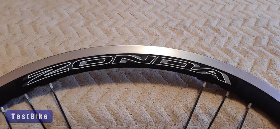 Campagnolo Zonda C17 országúti kerékszett. Kb. új! 