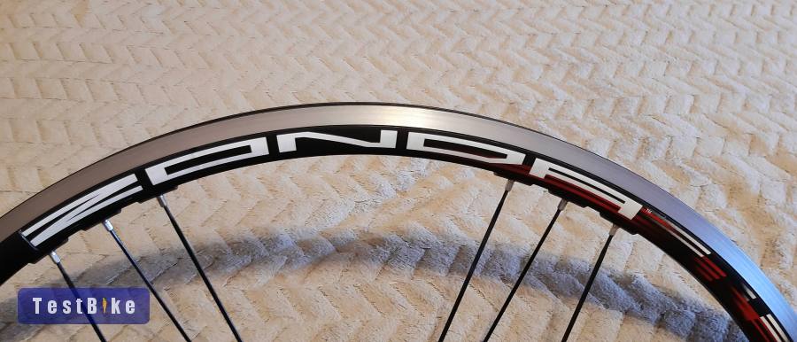 Campagnolo Zonda Mega G3 országúti kerékszett. Nagyon szép! 