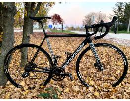 Cannondale CAAD 12 Disc hidraulikus Ultegra szettel