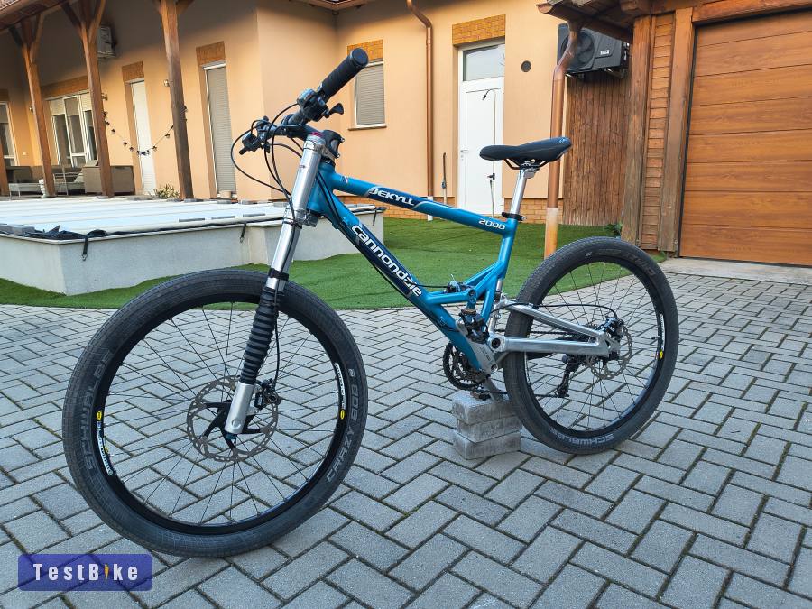 Cannondale jekyII 2000 profi minőségű hegyi kerékpár eladó, 