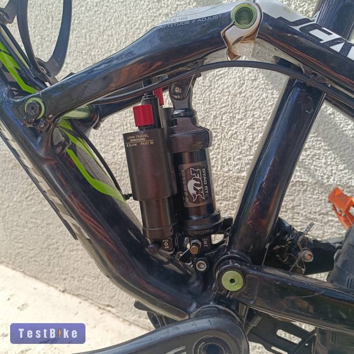 Cannondale Jekyll Carbon 1, Karbon kerekek, dyad felújítva