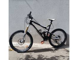 Cannondale Jekyll Carbon 1, Karbon kerekek, dyad felújítva