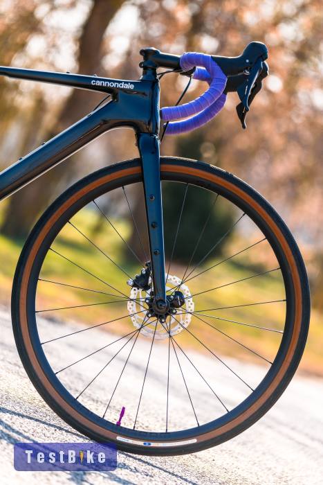 Cannondale Topstone 3 (S) full karbon gravel kerékpár