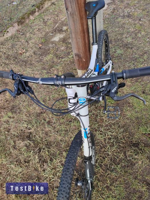 Cannondale Trigger carbon Leftyvel 