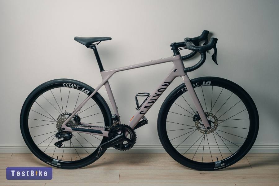 Canyon Endurace CF 8 Di2 országúti kerékpár