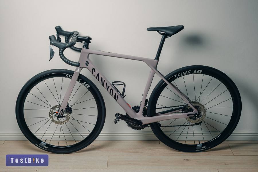Canyon Endurace CF 8 Di2 országúti kerékpár