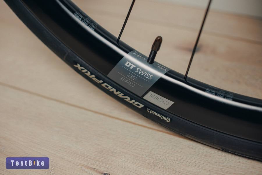 Canyon Endurace CF 8 Di2 országúti kerékpár