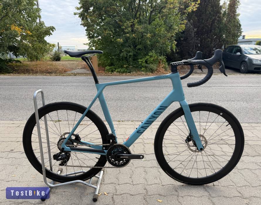 Canyon Endurance CF SLX wattmérővel karbon kerékkel