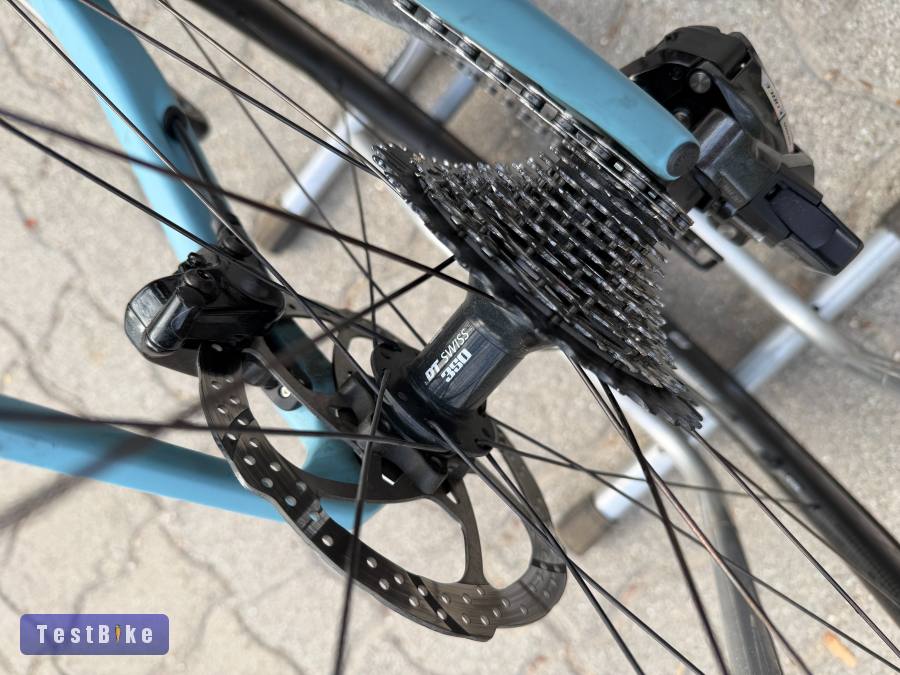 Canyon Endurance CF SLX wattmérővel karbon kerékkel