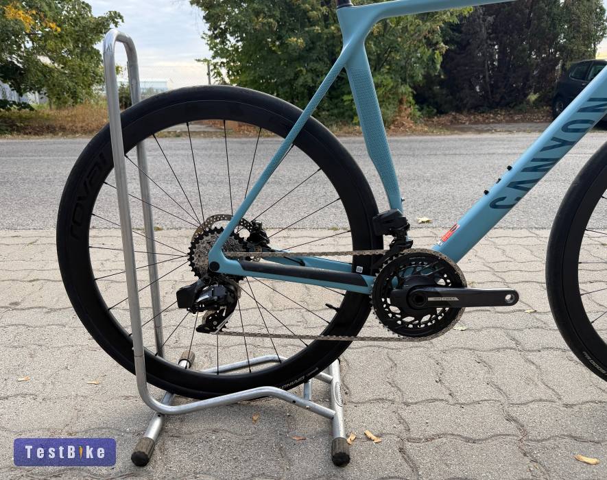 Canyon Endurance CF SLX wattmérővel karbon kerékkel