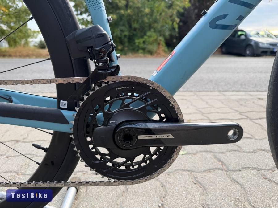 Canyon Endurance CF SLX wattmérővel karbon kerékkel