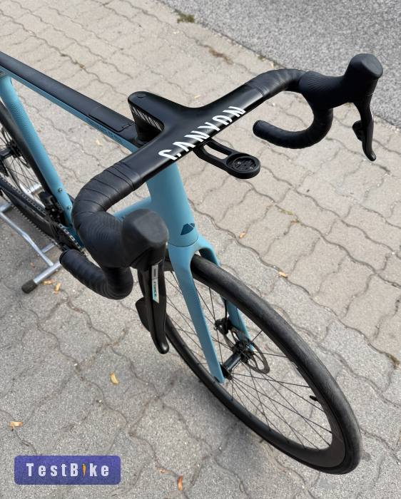 Canyon Endurance CF SLX wattmérővel karbon kerékkel