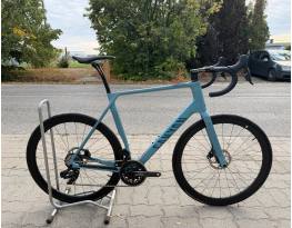 Canyon Endurance CF SLX wattmérővel karbon kerékkel