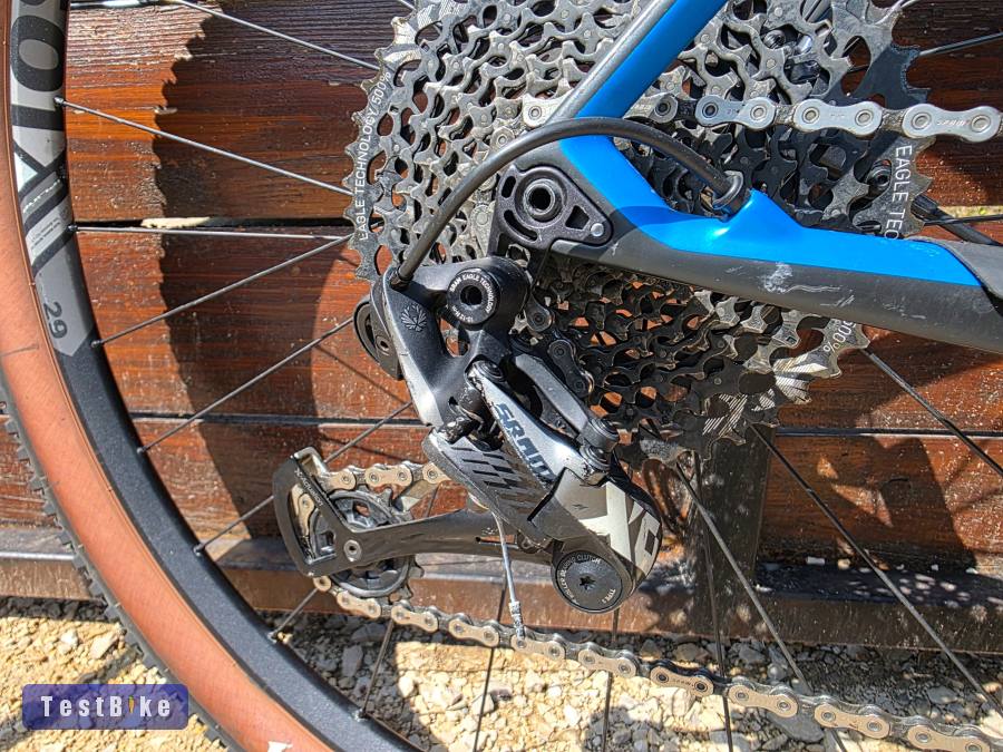 Canyon Exceed CF7 XL