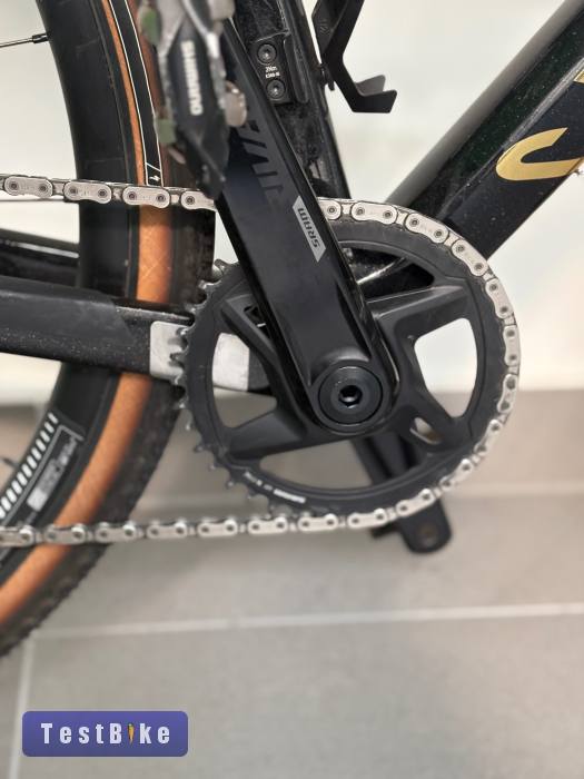 Canyon Grail karbon gravel rival AXS