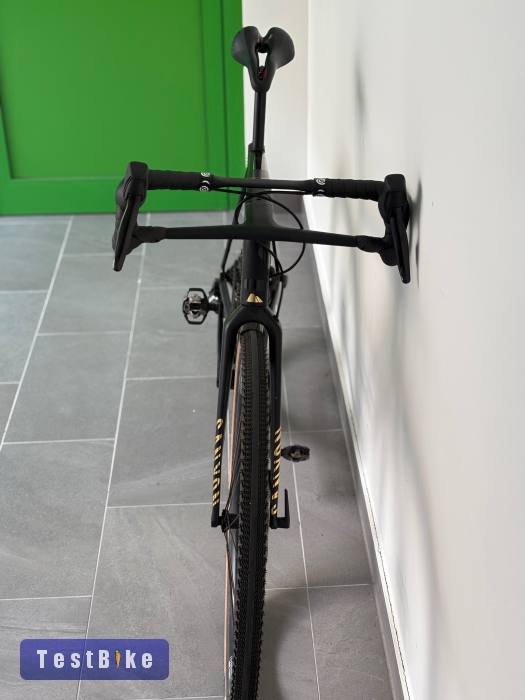 Canyon Grail karbon gravel rival AXS