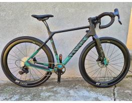 Canyon Grizl Cf Slx 8 By 1. Ekar 1x13. Dt Swiss Carbon. M. 