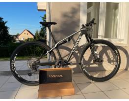 Canyon Lux carbon fully 29 M