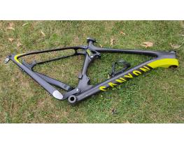 Canyon LUX CF fully karbon 29" össztelós mtb  váz
