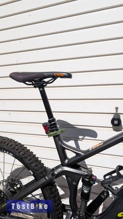Canyon Nerve AL 6.0 2015, 27.5" tubeless, váz "M", 11.5kg