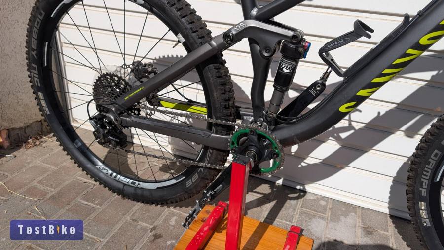 Canyon Nerve AL 6.0 2015, 27.5" tubeless, váz "M", 11.5kg