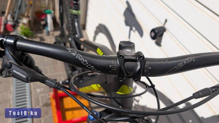 Canyon Nerve AL 6.0 2015, 27.5" tubeless, váz "M", 11.5kg