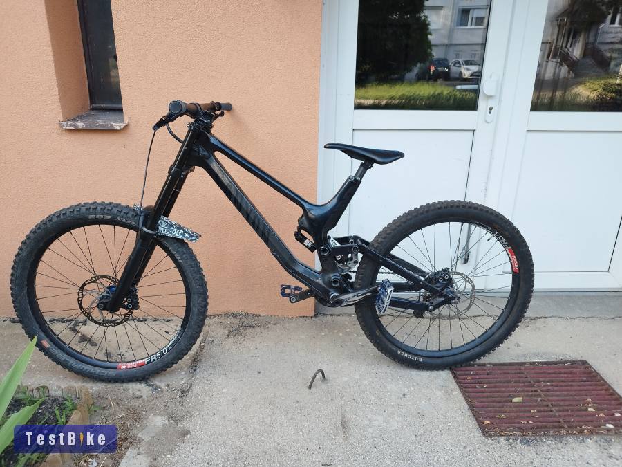 Canyon Sender 2020 CF karbon downhill kerékpár