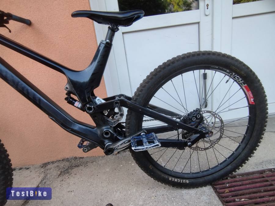 Canyon Sender 2020 CF karbon downhill kerékpár
