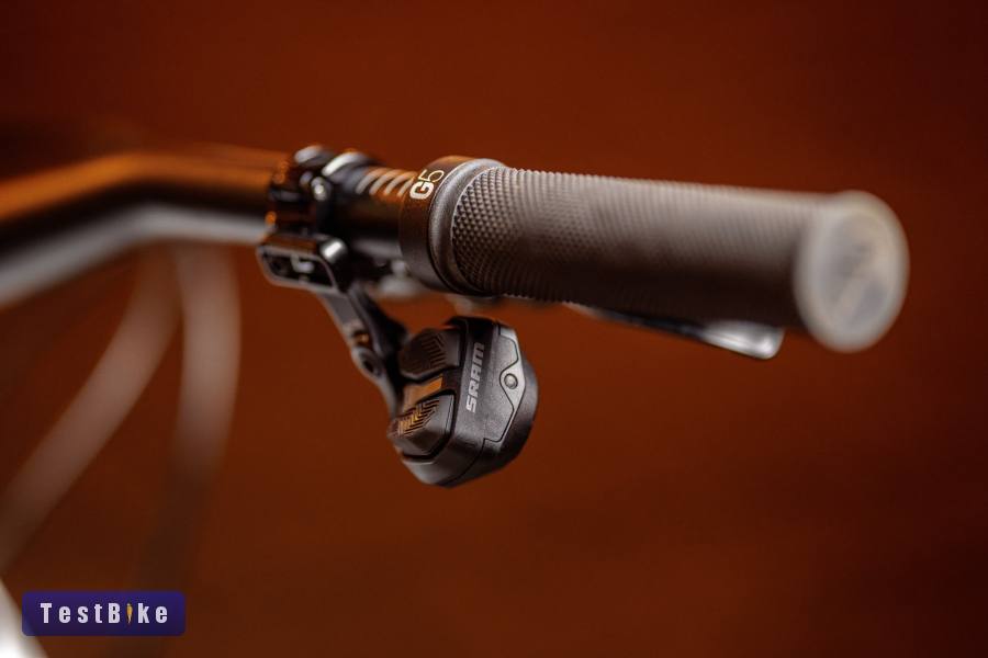 Canyon Spectral CF LTD kerékpár