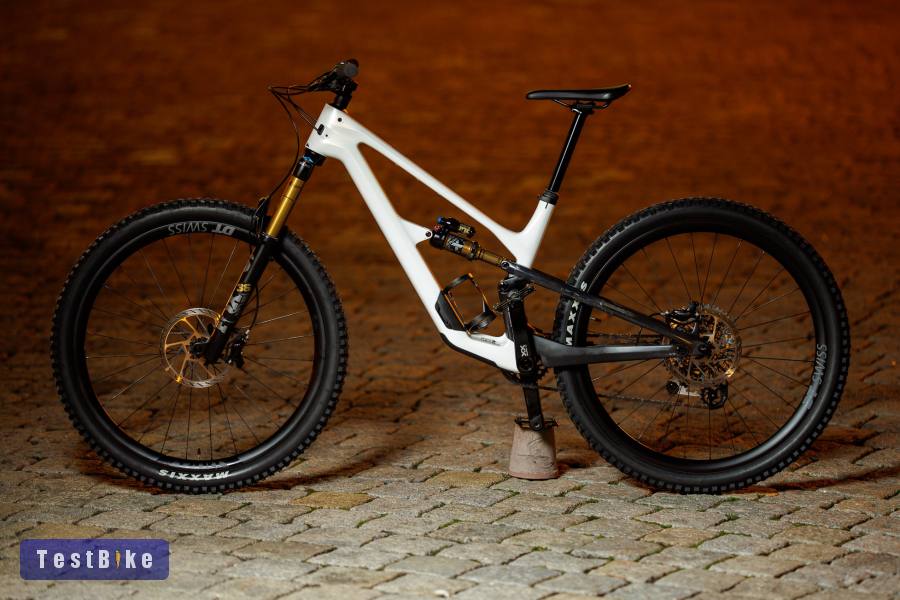Canyon Spectral CF LTD kerékpár
