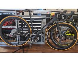Canyon Ultimate CF SLX Disc