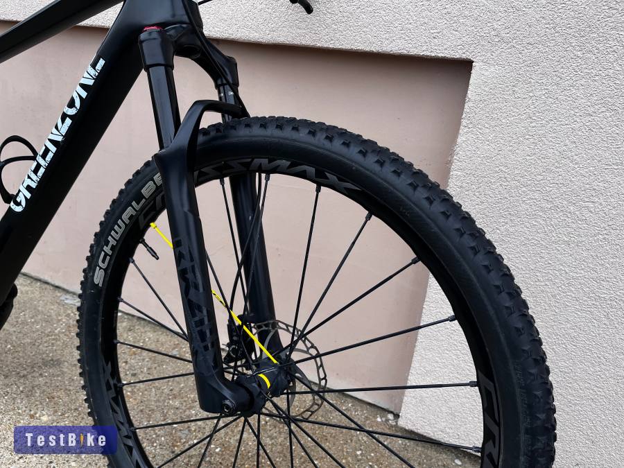 Carbon XC kerékpár