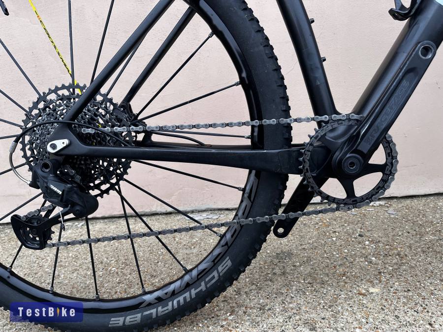 Carbon XC kerékpár