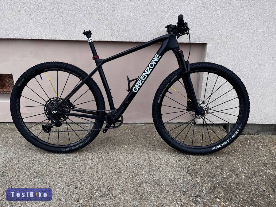 Carbon XC kerékpár