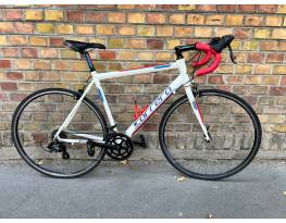 Carrera Karkinos országúti kerékpár 54 cm (173-183 cm)