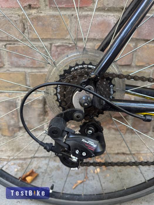 Carrera TDF országúti kerékpár 54 cm (173-183 cm)