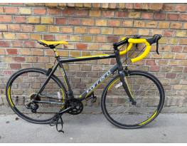 Carrera TDF országúti kerékpár 54 cm (173-183 cm)