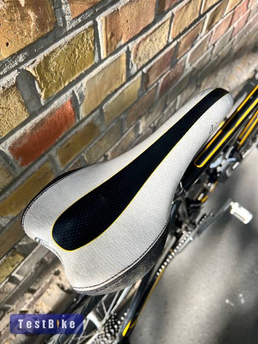 Carrera Zelos országúti kerékpár 54 cm (175-185 cm)