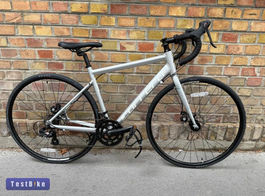 Carrera Zelos tárcsafékes országúti kerékpár 48 cm (160-170 cm)