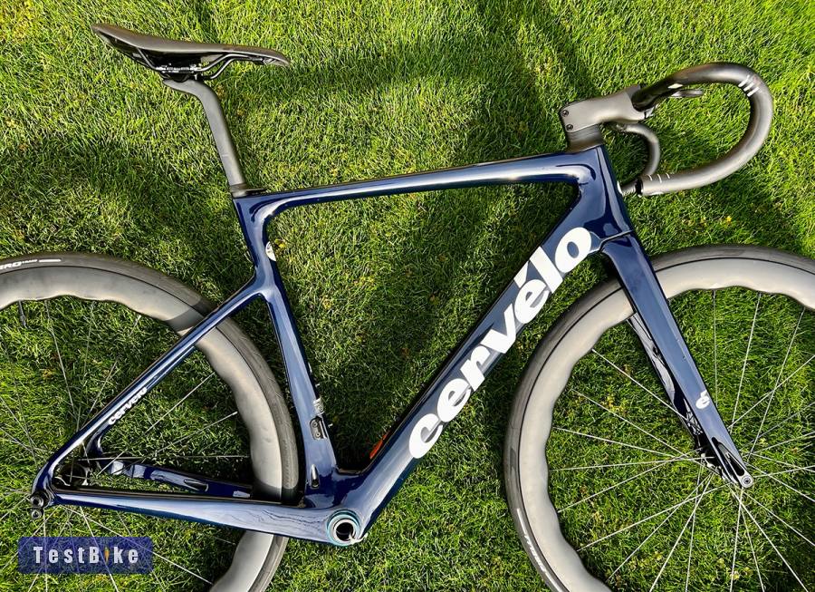 Cervelo Caledonia 5 full carbon vázszett