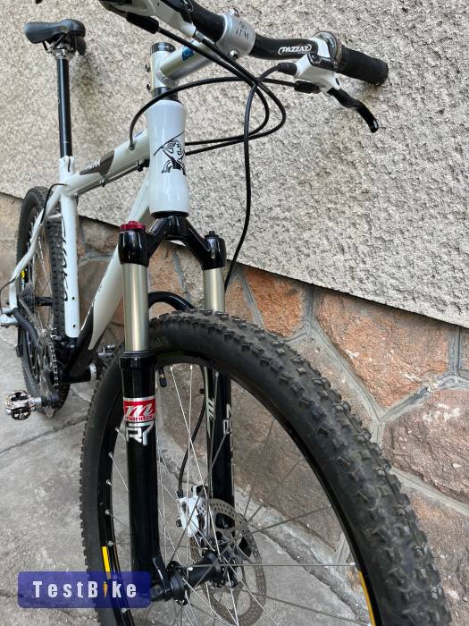 Chaka 26” MTB – tárcsás Mavic kerekek, Manitou teló