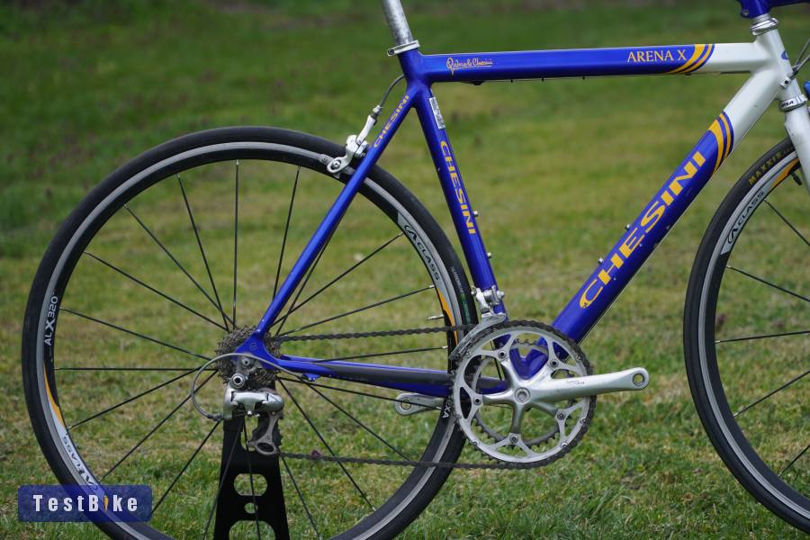 Chesini Arena X országúti bringa                            