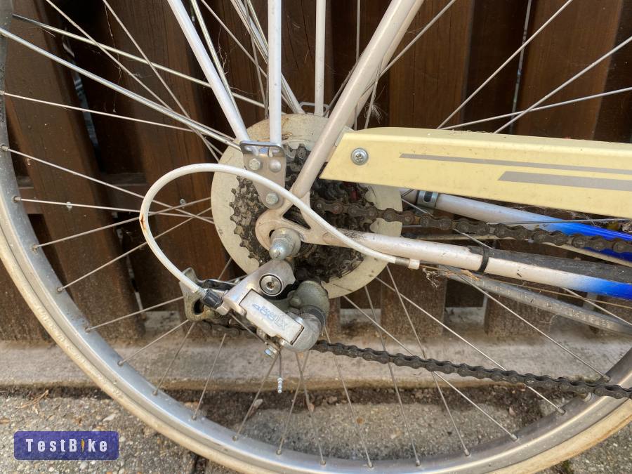 Cilo márkájú svájci városi trekking kerékpár shimano