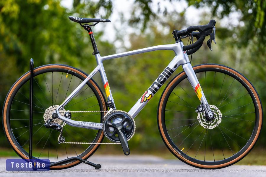 Cinelli Superstar Ultegra Di2 (M) karbon országúti kerékpár