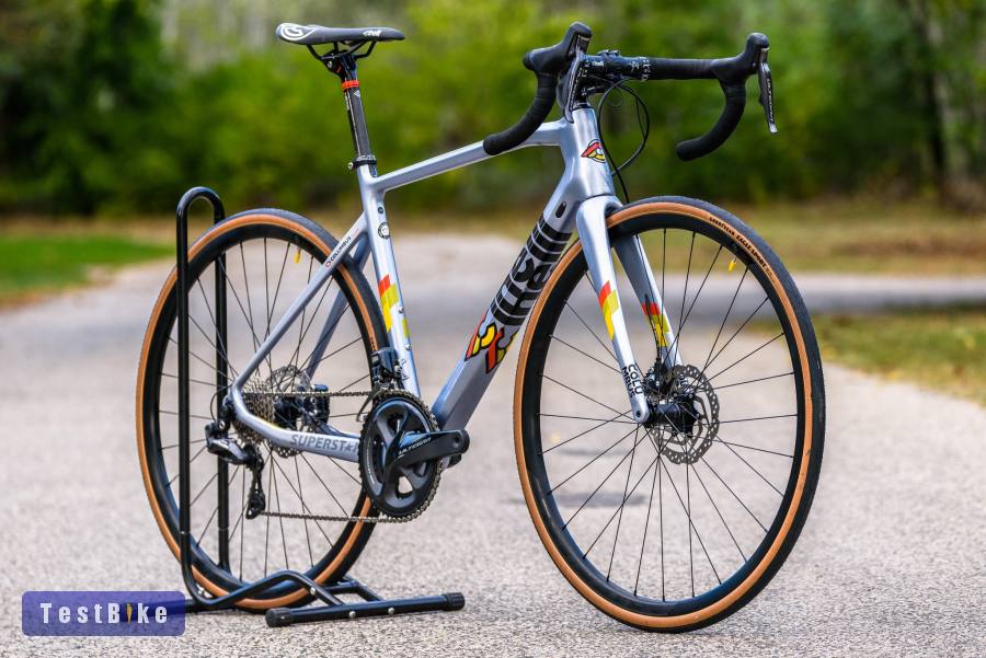 Cinelli Superstar Ultegra Di2 (M) karbon országúti kerékpár