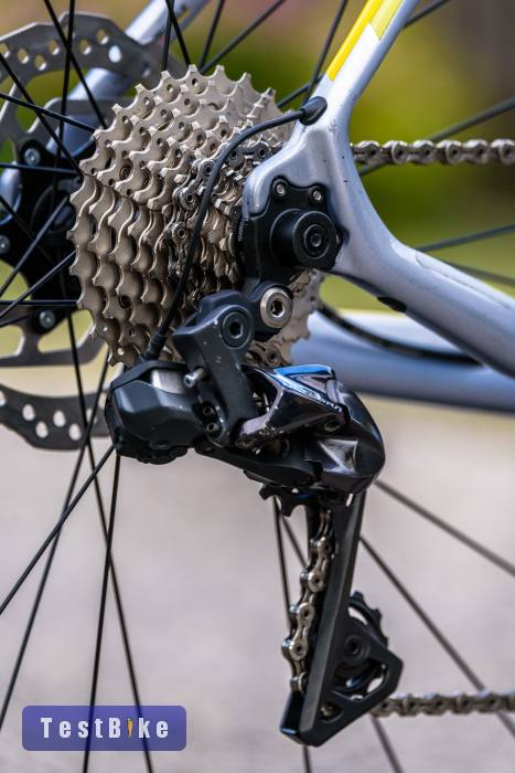 Cinelli Superstar Ultegra Di2 (M) karbon országúti kerékpár