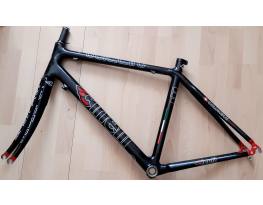 Cinelli Willin karbon országúti vázszett. Szép állapotú! M